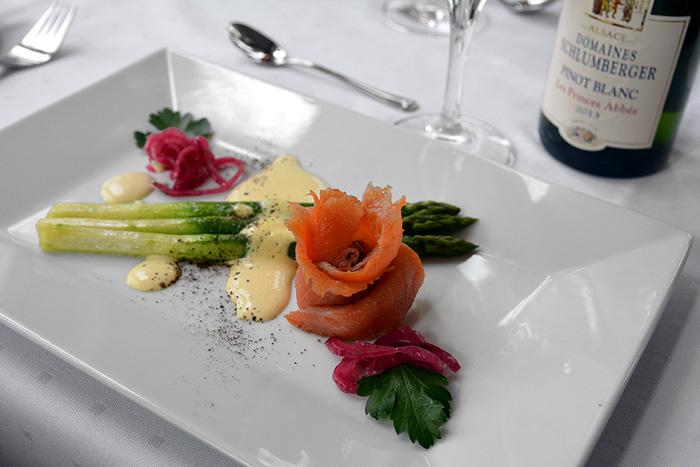 Finlaysonin Palatsilla upeat alsacelaiset viinit ja annokset