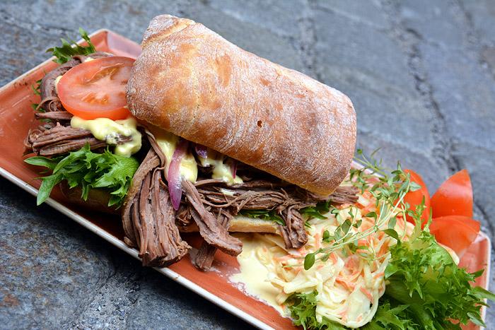 Plevnan kesämenu tuo kunnon purtavat terassille