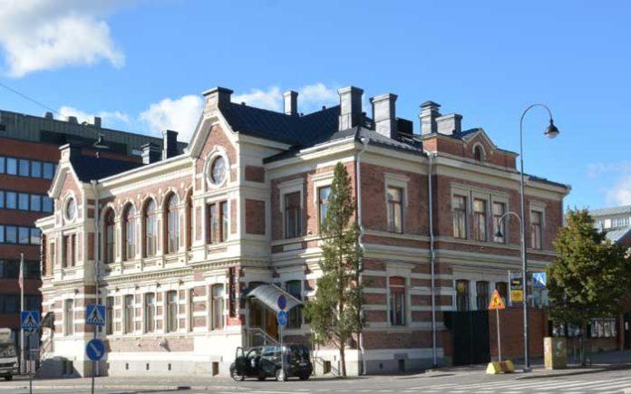 Teatterit Tampere - Tampereen Komediateatteri on yksi Tampereen hienoimmista teatteritaloista