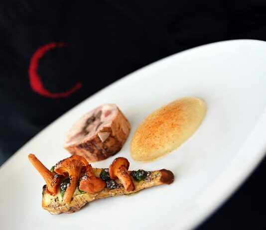 Luonnonmukaisesti kasvatettu kani kutkuttaa makuhermoja ravintola C:ssä