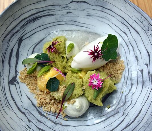 Dabbal kokkaa kesän lautasille ja taituroi drinkit terassille