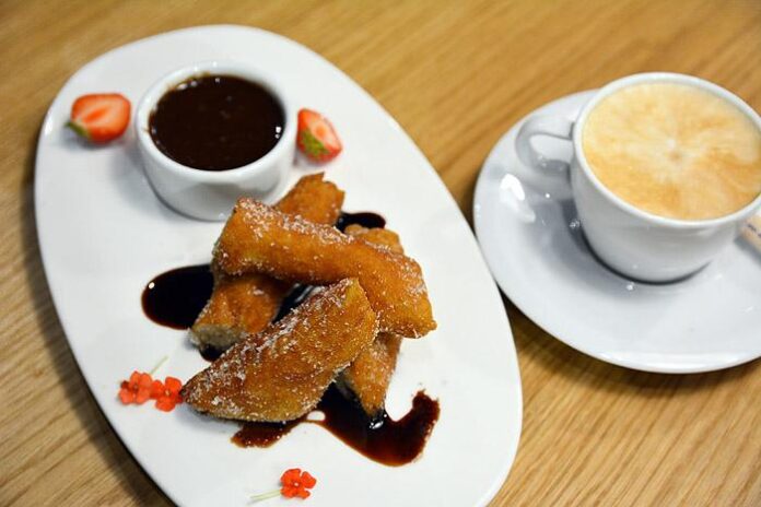 los pollos churro kahvi kohokohdat