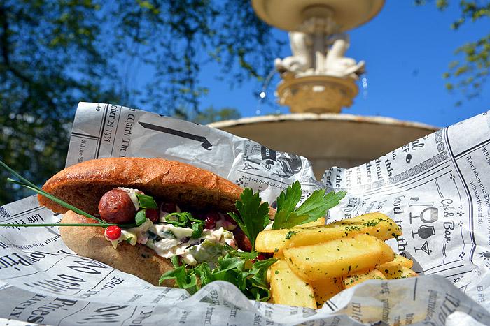 Finlaysonin Palatsin terassilla haukataan kiinni riistahodariin