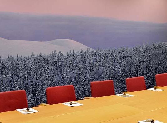 Kokoukset, palaverit ja suuremmatkin seminaarit Lapland Hotel Tampereessa