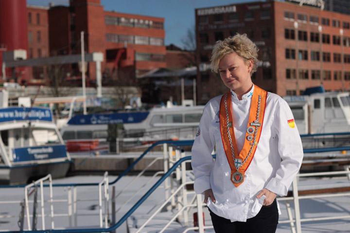 Anette Mellin Viikinsaaren sekä Hopealinjojen laivojen ravintolapalveluiden ruoriin