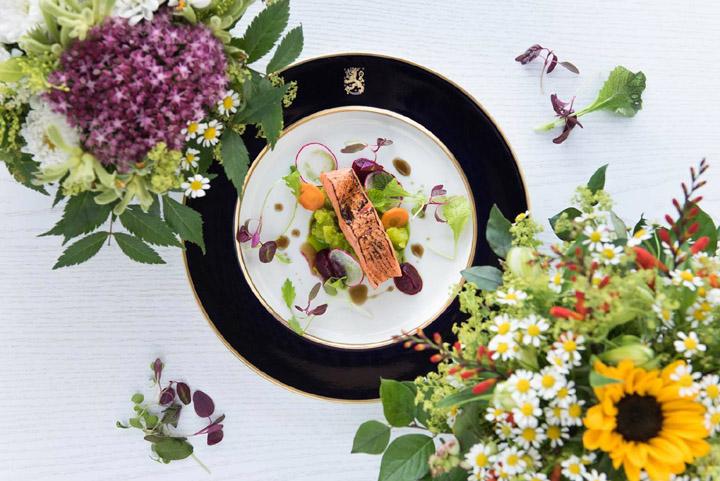 Kokkaa Suomen juhlavuoden virallinen nimikkomenu Villa Hakkarissa