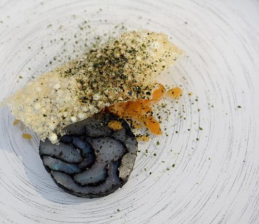 Hellan & Huoneen uusi keittiökonkari antaa makujen kirmata lähtemättä itse laukalle