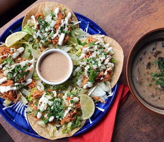 Living Roomin lounas muuttui meksikolaiseksi – tacoja, nachoja ja meksikolaisia subeja