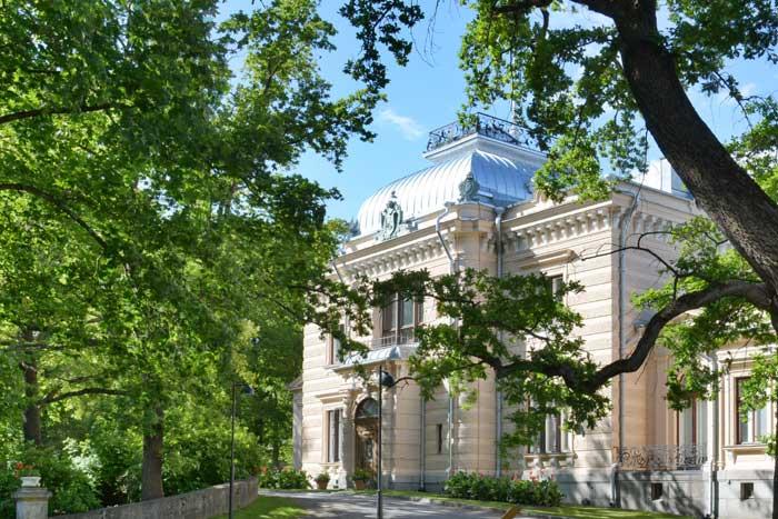 Finlaysonin Palatsin terassi on nyt parhaimmillaan