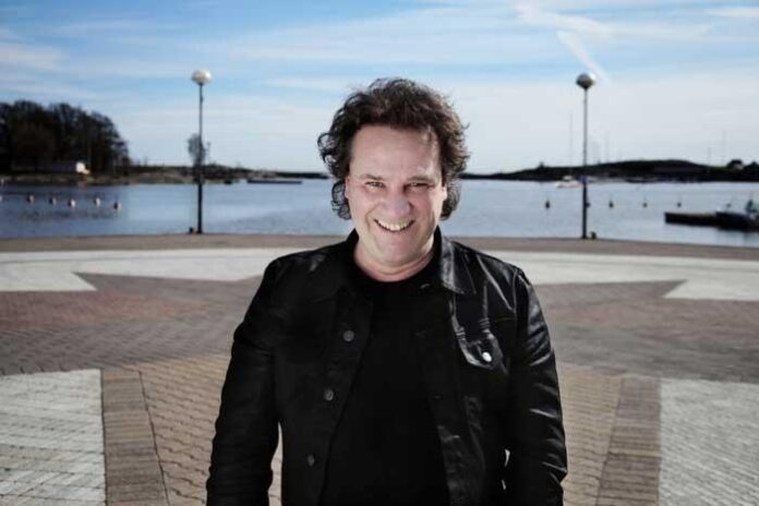 jack-bjorklund-stand-up-201