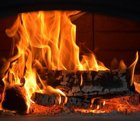 Näissä ravintoloissa Tampereella ruoka valmistuu avotulella tai grillaten Pizzaravintola Tampere - Puisto