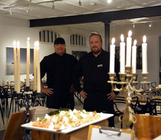 Laukon kartanon keittiömestarin riistaillalliset tuovat peurat metsistä pöytään