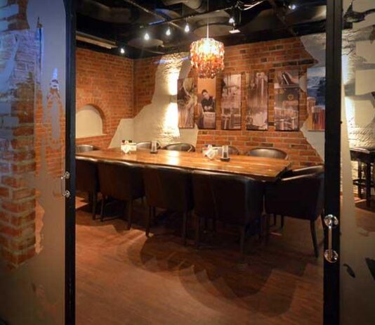 Juhli pienseurueessa tai isommallakin porukalla: Olut- ja viski-tastingit illan kohokohtana Teerenpelissä