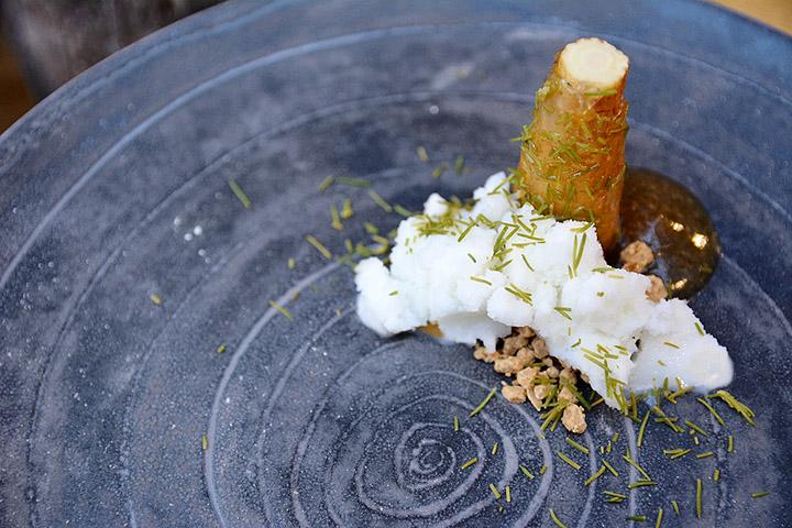 Dabbalin Täydestä sydämestä Suomeen -juhlamenun maut keittiötiimin lapsuusmuistoja Suomesta –  Menu tarjolla 13.11.-6.12.2017