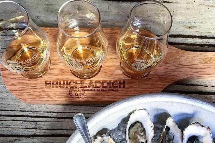 KE 20.12. | Bruichladdich-tasting: Kaksissa kasvoissa maistellaan Islay saaren tislaamon tuotteita