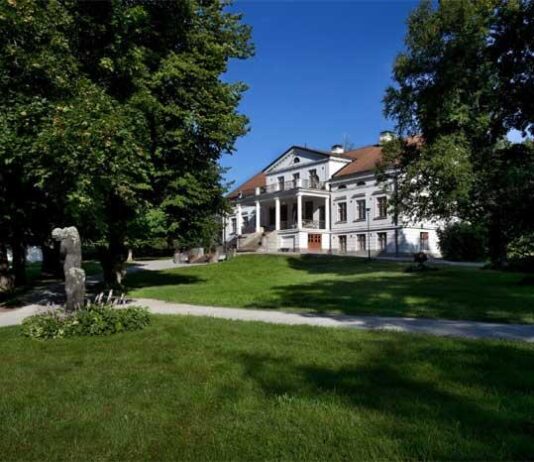 Laukon kartanon kesä on samppanjakuplivainen