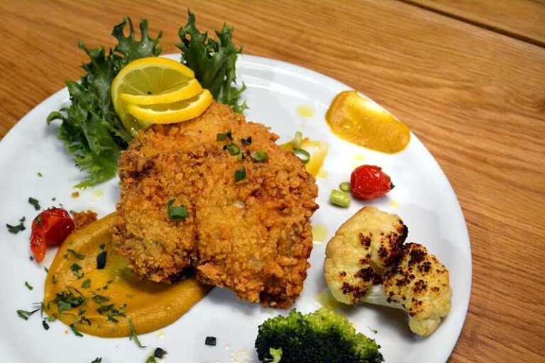 Los Pollosin lounas on perjantaisin rapsakaksi friteerattu Fry-day