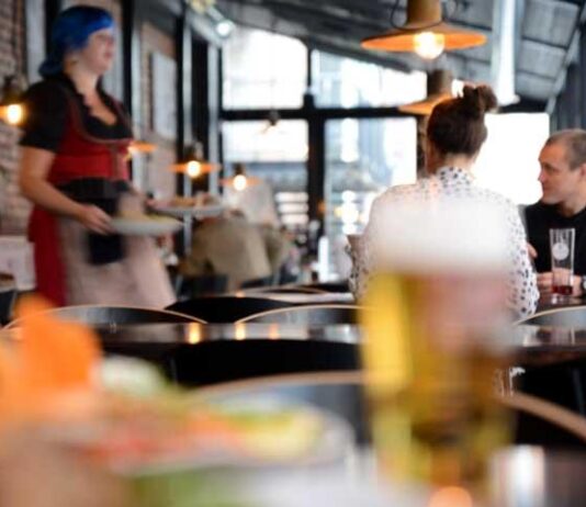 Tähti-olut palaa pulloon vuosikymmenten jälkeen – paluujuhlat Plevnan Verannalla