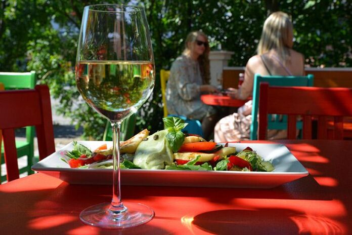 telakka halloumisalaatti kohokohdat