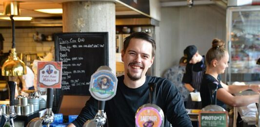 Aitosiidereitä, muhkeita oluita, harrastajien herkkuja – Huber kaataa laatua laseihin