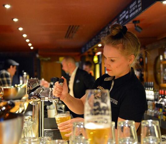 20-vuotiaassa Konttorissa on aina tilaa keskustelulle