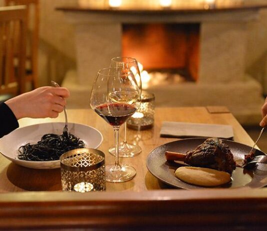 Italialainen ravintola Piemonte Kyttälän kaupungin osassa Tampereen keskustassa