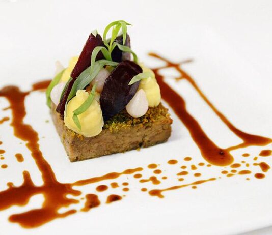 Tiiliholvin vorschmack on uuden à la carten kruunupää – Myös lounas uudistui monipuolisemmaksi