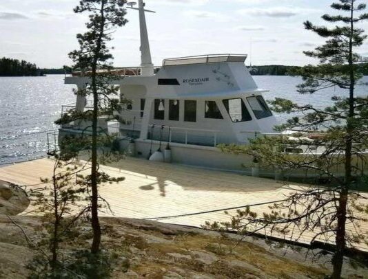 Saunalaiva synttäreihin ja polttareihin – m/s Rosendahl risteilee Näsijärvellä