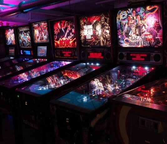 Synttäri-idea: Juhli flipperipelihallissa Tampereella Flipperihalli Tampereella - Pinball Union