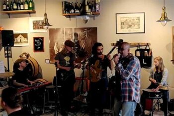 Winebistro 1910 -avajaisilta: Uffe Fagerholm ja Juha Savela