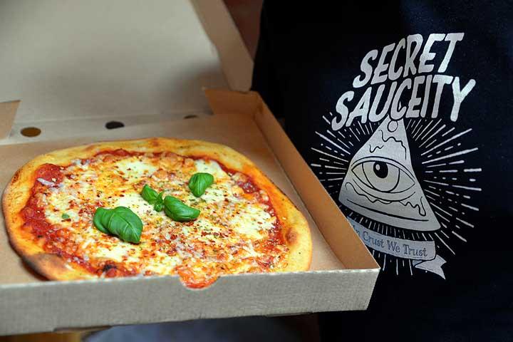 Pizzaa Tampereella – Secret Sauceity Kievari Kaksissa Kasvoissa. Kuva: Toni Honko, Kohokohdat.fi