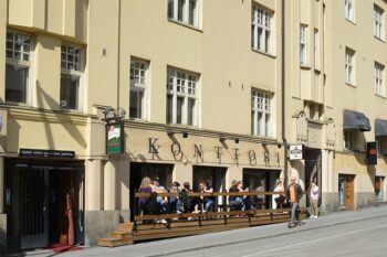 Varhaisaamupalaa vappuna Olutravintola Konttorilla