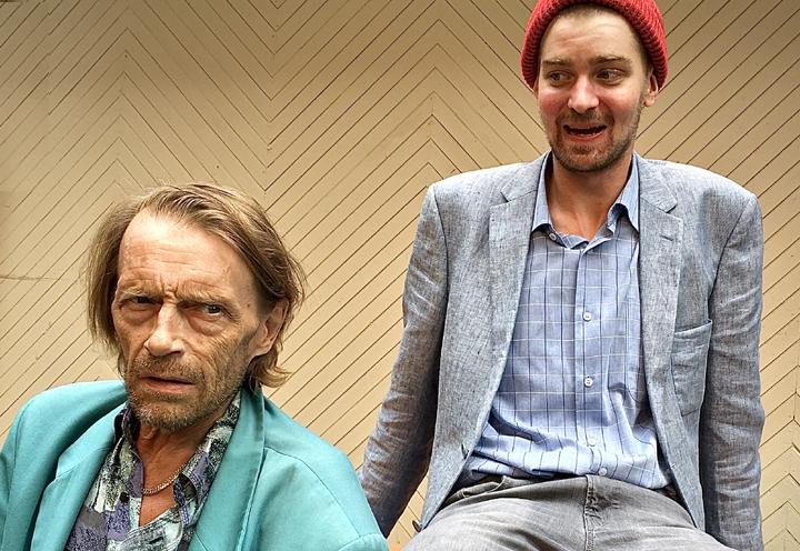 Pomo Viikinsaaren kesäteatterissa