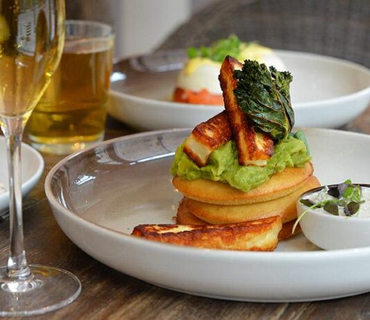 Brunssi Tampere: Pyymäen Oman brunssi on yksi Tampereen parhaista