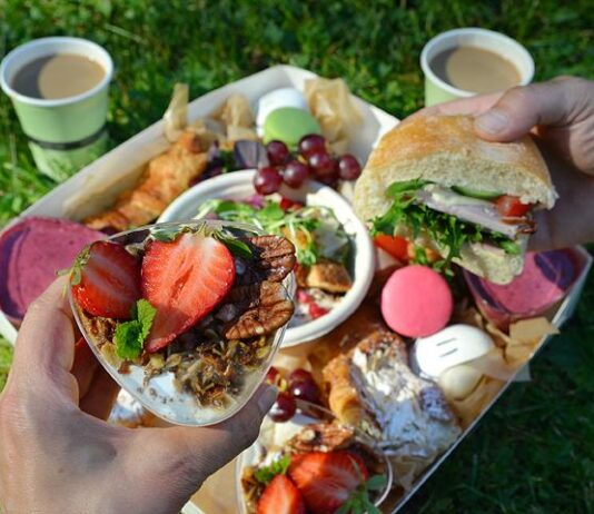 Tampereen parhaat piknikpaikat – nappaa kesäruoka mukaan ja suuntaa luonnon helmaan Kesäpiknik Tampereella - Tampereen parhaat piknikpaikat esittäytyvät.