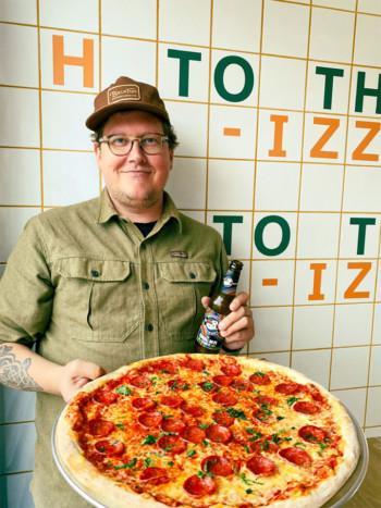 Jukka Salminen on kaupungin "pizzamonger".