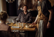 EATFinland Tampere 2023 -kirja kannattaa ottaa kainaloon kaupungin ravintolahelmiin tutustuessa Dabbal-ravintola, Tampere