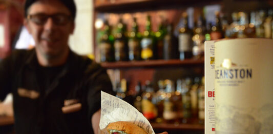 Kievari Kahdet Kasvot