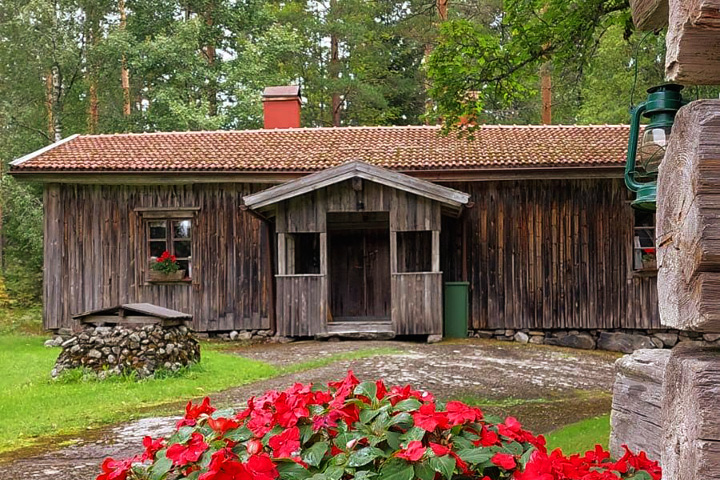 [JUHANNUSVIIKOLLA] Hella ja Huone Salotalo-pop-up yhdessä Herkkujuustolan kanssa