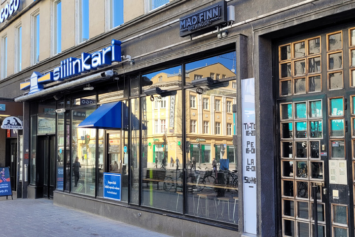 Siilinkarin nostalginen luukku oli vielä katukuvassa vuonna 2023. Kuva: Toni Honko, Kohokohdat.fi