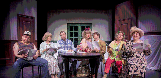 Tampereen Komediateatterin Pokko pitää esitykset. Kuva: Harri Hinkka.