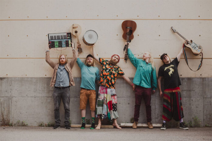 folkjyka-kuntoutujat-keikalla-tampereella Folkjykä & Kuntoutujat