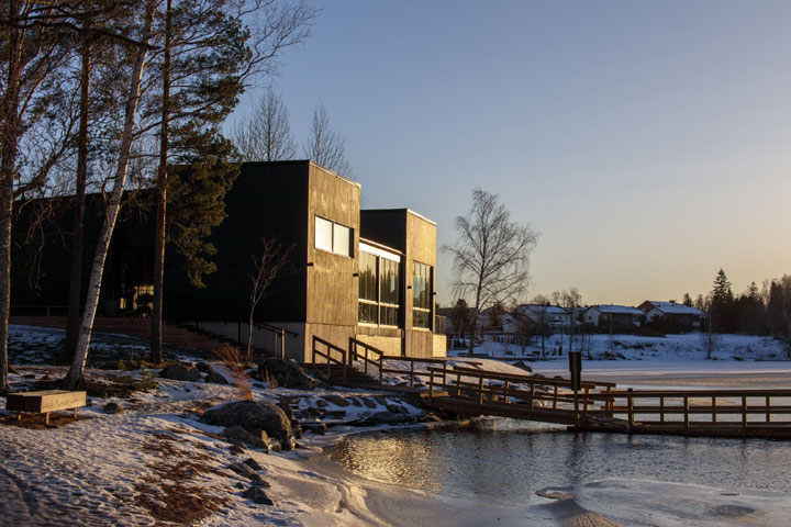 Pereensaaren sauna Pirkkalassa on suosittu talviuintipaikka.