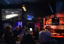 Shooters Bar sporttibaari lähellä Nokia Arena. Pikkujoulubileet ja synttärit Tampereella. Kuva: Kohokohdat.fi