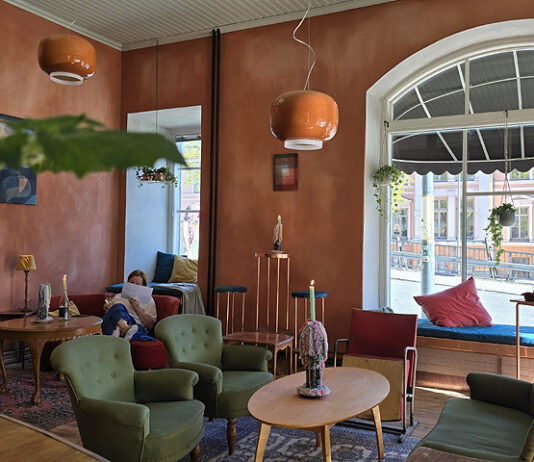 Uusi viinibaari Airo on myös cocktaileja ja tapaksia – metsäisiä ja järviluonnon makuja Uusi ravintola Juhannuskylään, Viinibaari Airo, Tampere