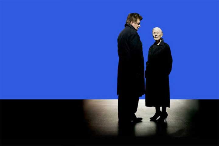 EICHMANN – MISTÄ YÖ ALKAA. Kuvassa Timo Torikka ja Seela Sella. Kuva Johnny Korkman, kuvankäsittely Piia Aho.