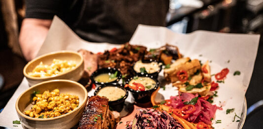 Tampereen BBQ-ravintolat: Pyynikin Smokehouse Pirkkalassa. Pirkanmaan parhaat smokehouse-ravintolat.