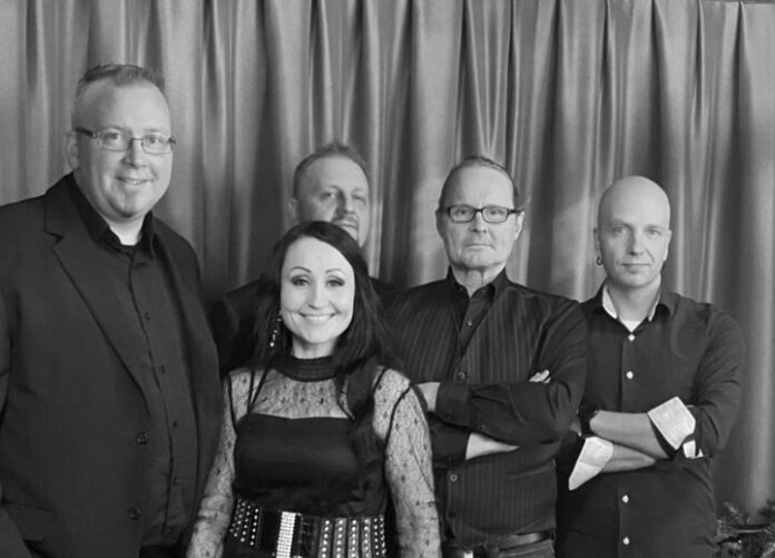 Nina akerman & MantRa Keskiviikon Täthtitanssit Ikaalisissa