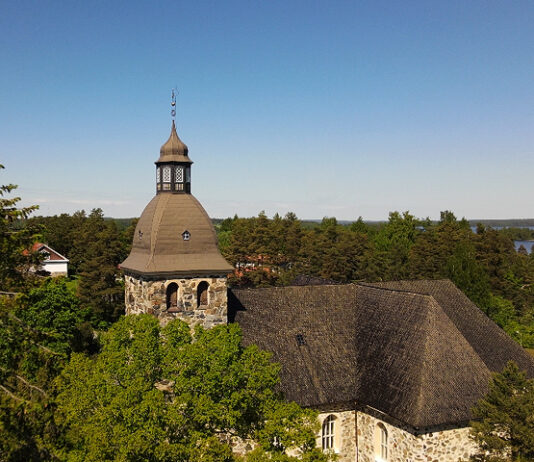 Kangasalan kirkko – mystinen verikivi kertoo tarinan 1700-luvulta Kangasalan kirkko on yksi Pirkanmaan näyttävimmistä kivikirjoista.