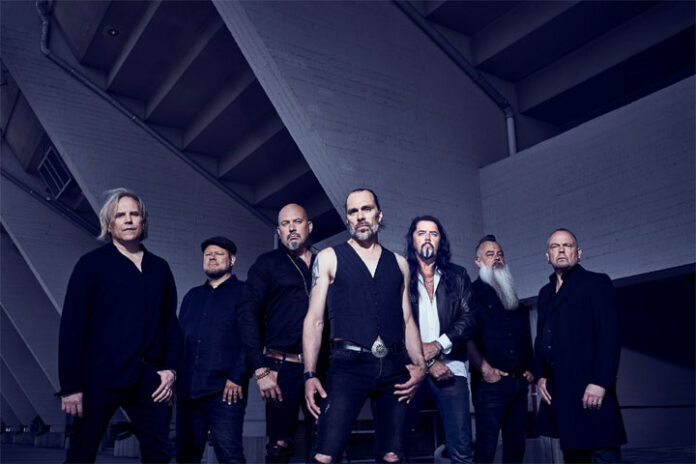 yo-jp-leppaluoto-keikat